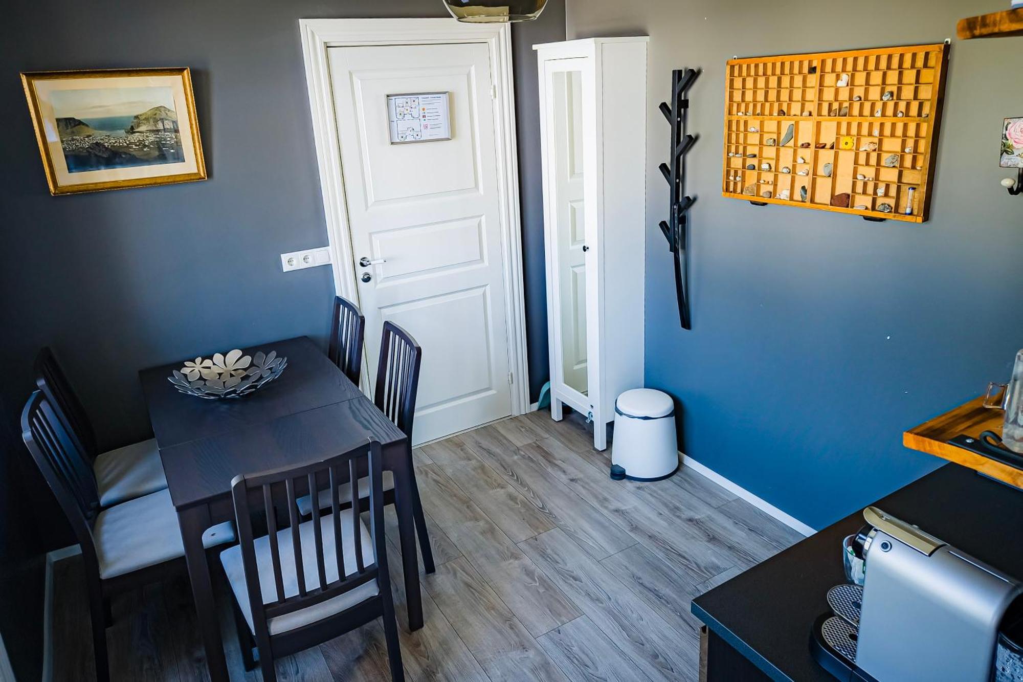 Guesthouse Holl Vestmannaeyjar Exterior foto
