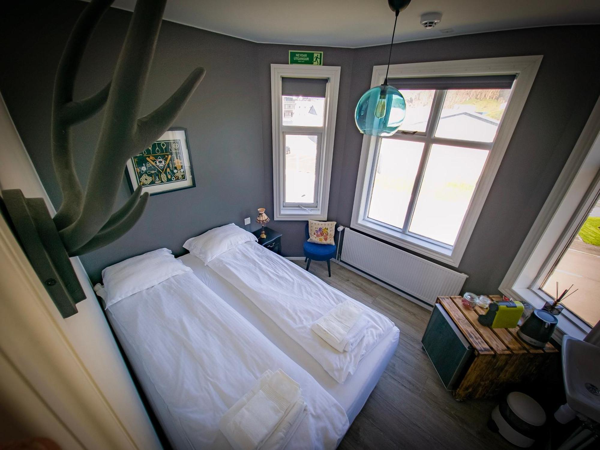 Guesthouse Holl Vestmannaeyjar Exterior foto